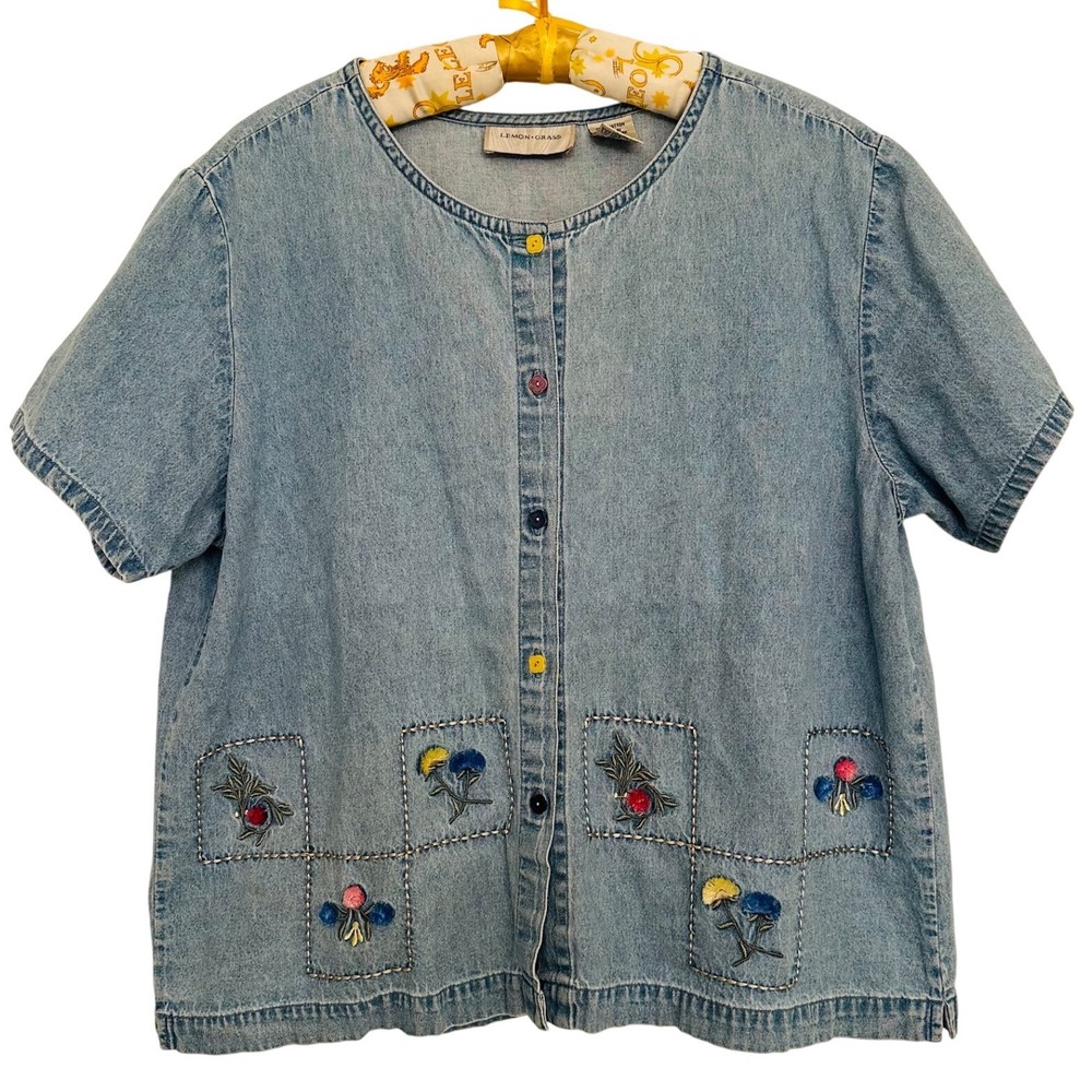 Lemon Grass Boxy‎ Denim Shirt Flower Embroidered Women L
Cottagecore Vintage 90s